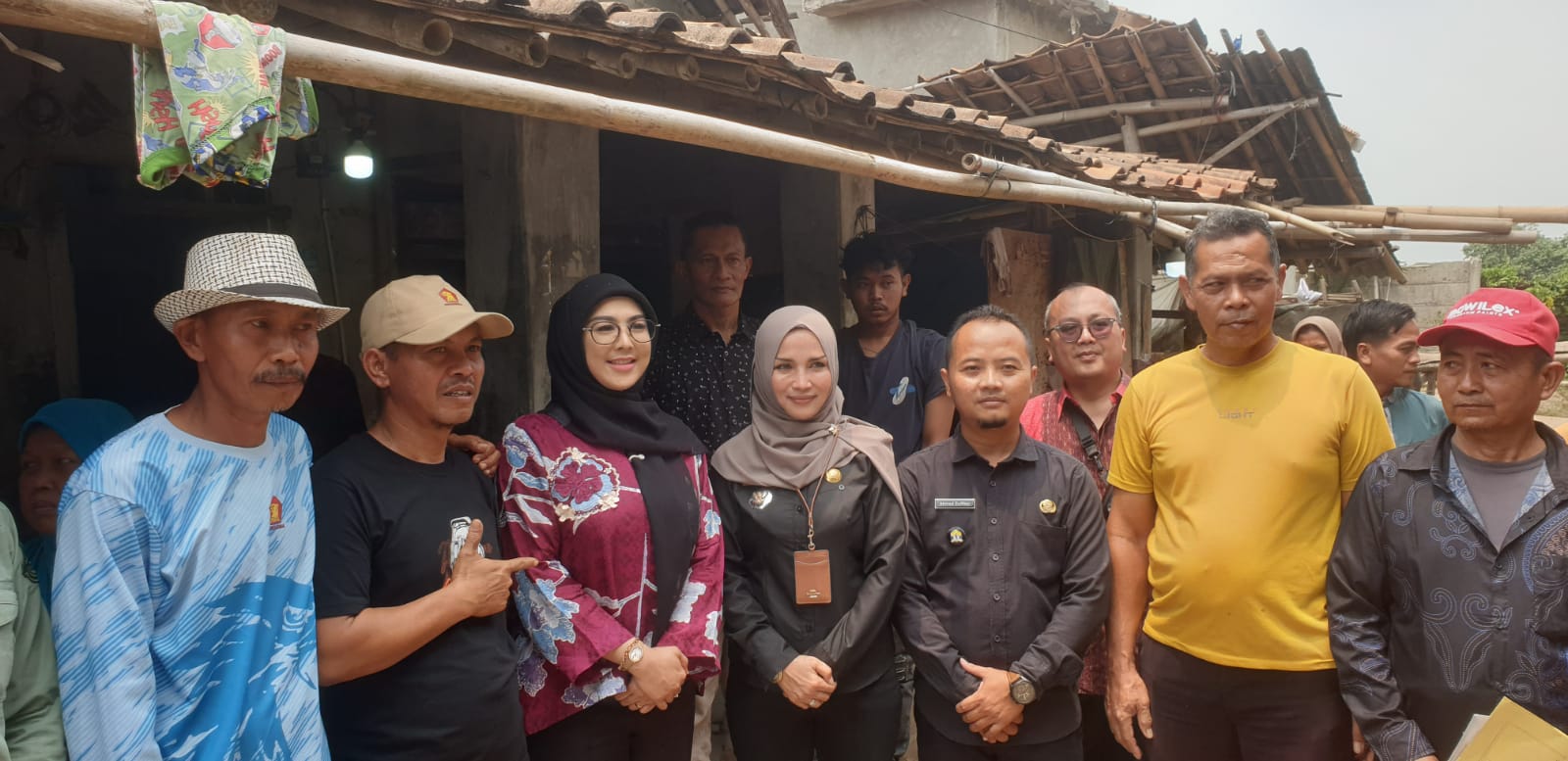 Penyaluran Bantuan dari Bapak Gubernur Banten Melalui Bapak walikota Serang, Bapak Hariri